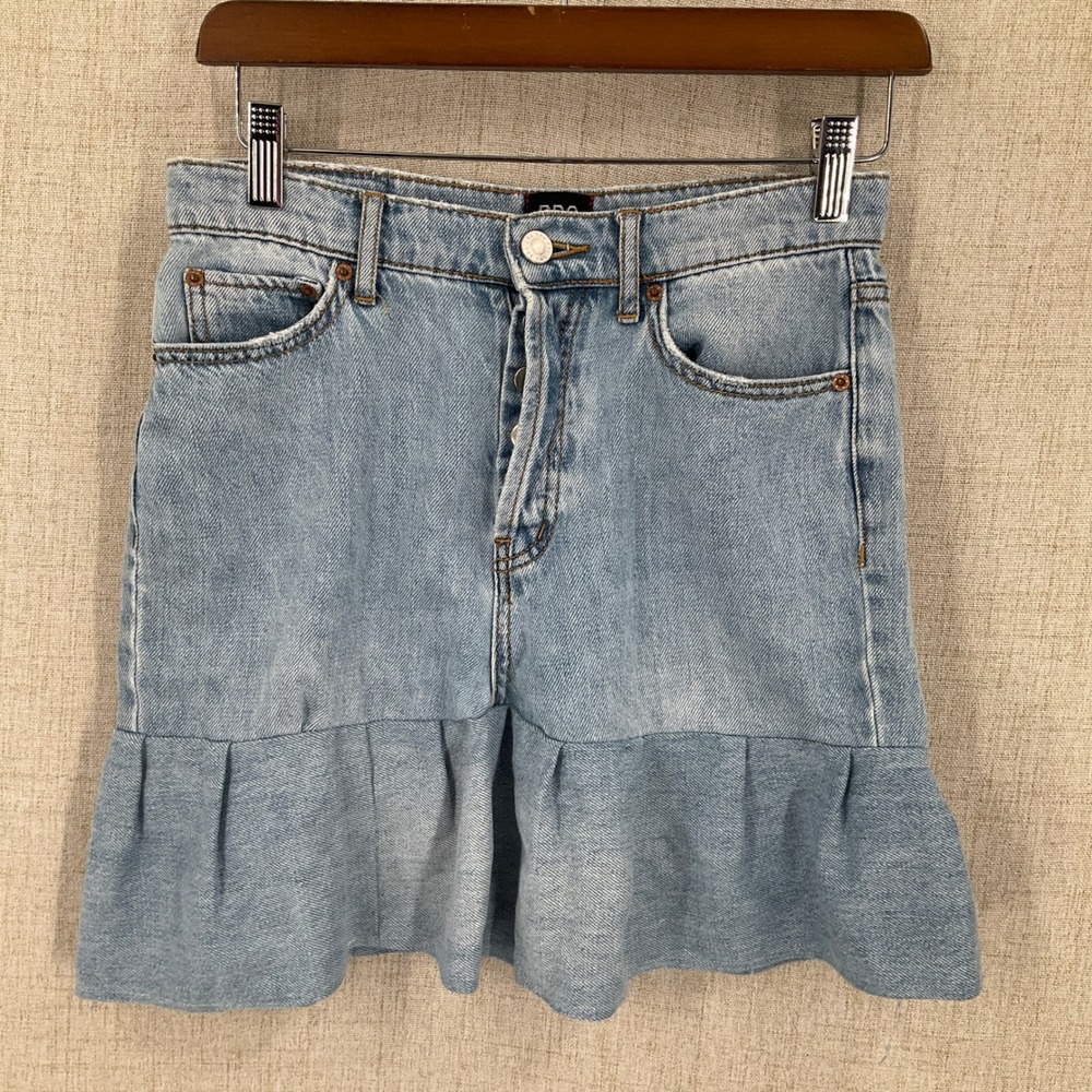 BDG Denim Mini Skirt Womens 26 Blue Cotton Ruffle Hem Button Fly Boho Grunge Y2K